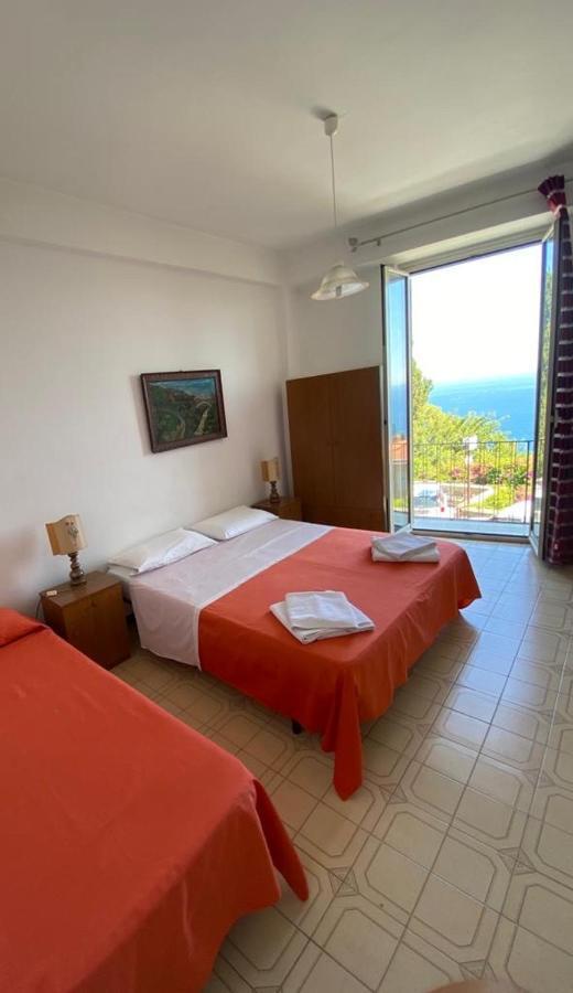 Camere Il Leone Taormina Exterior foto